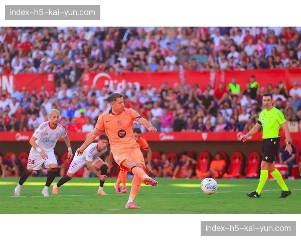 西甲花絮:为抗议裁判判罚,巴萨球迷在比赛第10分钟集体静默 西甲花絮:为抗议裁判判罚,巴萨球迷在比赛第10分钟集体静默