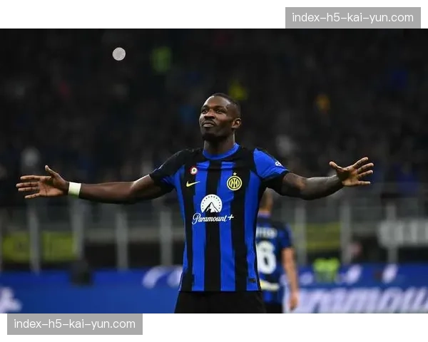 德甲联盟公布新一期《比赛表现报告》,强调攻防转换数据将被纳入官方技术统计 德甲联盟公布新一期《比赛表现报告》,强调攻防转换数据将被纳入官方技术统计