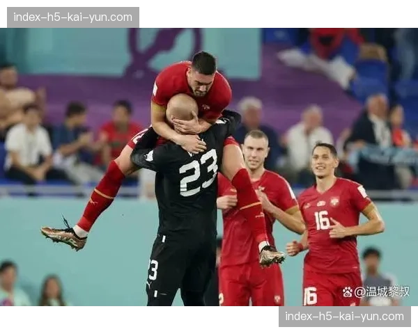 通讯:从领先到被扳平,门兴格拉德巴赫痛失好局赛后更衣室气氛凝重 通讯:从领先到被扳平,门兴格拉德巴赫痛失好局赛后更衣室气氛凝重