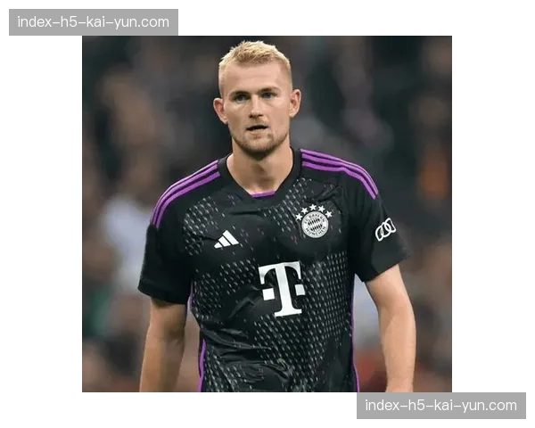 拜仁后卫德利赫特伤情更新，确定缺席下周欧冠与联赛关键战